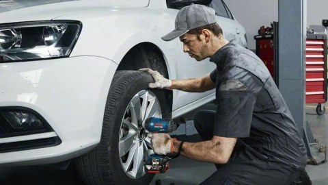ZESTAW GDS18V-400 + GSB18V-50 1*2.0AH+1*5.0AH BOSCH ZESTAW GDS18V-400 + GSB18V-50 1*2.0AH+1*5.0AH BOSCH