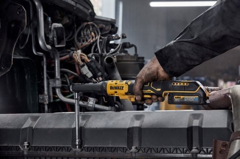 GRZECHOTKA UDAROWA AKUMULATOROWA 1/2'' 3/8'' XR 18V 2*1.7AH DEWALT