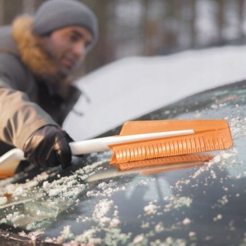 FISKARS SZCZOTKA DO SZYB ZE SKROBACZKĄ SNOWXPERT FISKARS SZCZOTKA DO SZYB ZE SKROBACZKĄ SNOWXPERT