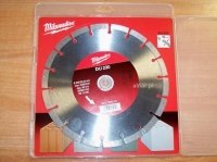 MILWAUKEE TARCZA DIAMENTOWA SEGMENTOWA DU 230 x 22,2mm MILWAUKEE